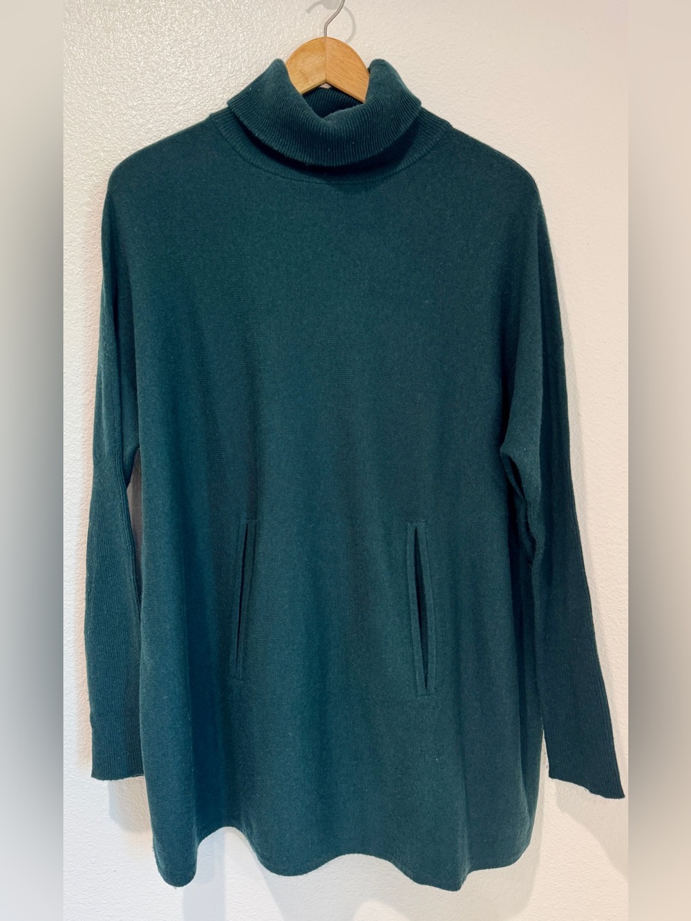 Garnet Hill Cozy Minimalist Wool Cashmere Turtleneck Sweater Pocket Dark Teal S